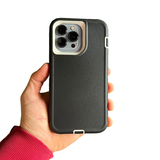 Shield Compact para iPhone en color negro con blanco - vista de calce y resistencia
