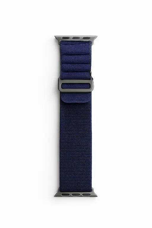 Muestra de correa deportiva azul oscuro - detalle de materiales duraderos
