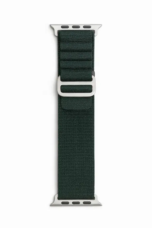 Correa Alpine de nylon en verde oscuro - detalle de hebilla