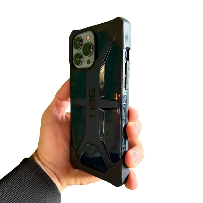 Carcasa UAG Plasma Series para iPhone