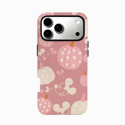 Carcasa Halloween Cute para iPhone en color rosa empolvado con calabazas decorativas y diseño adorable de otoño.