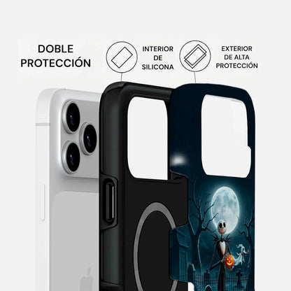 Detalle de la carcasa Jack Skellington Two Protect para iPhone mostrando su protección de doble capa.
