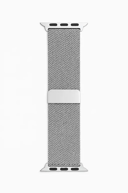 Pulsera loop de metal en color silver - imagen principal destacando la correa